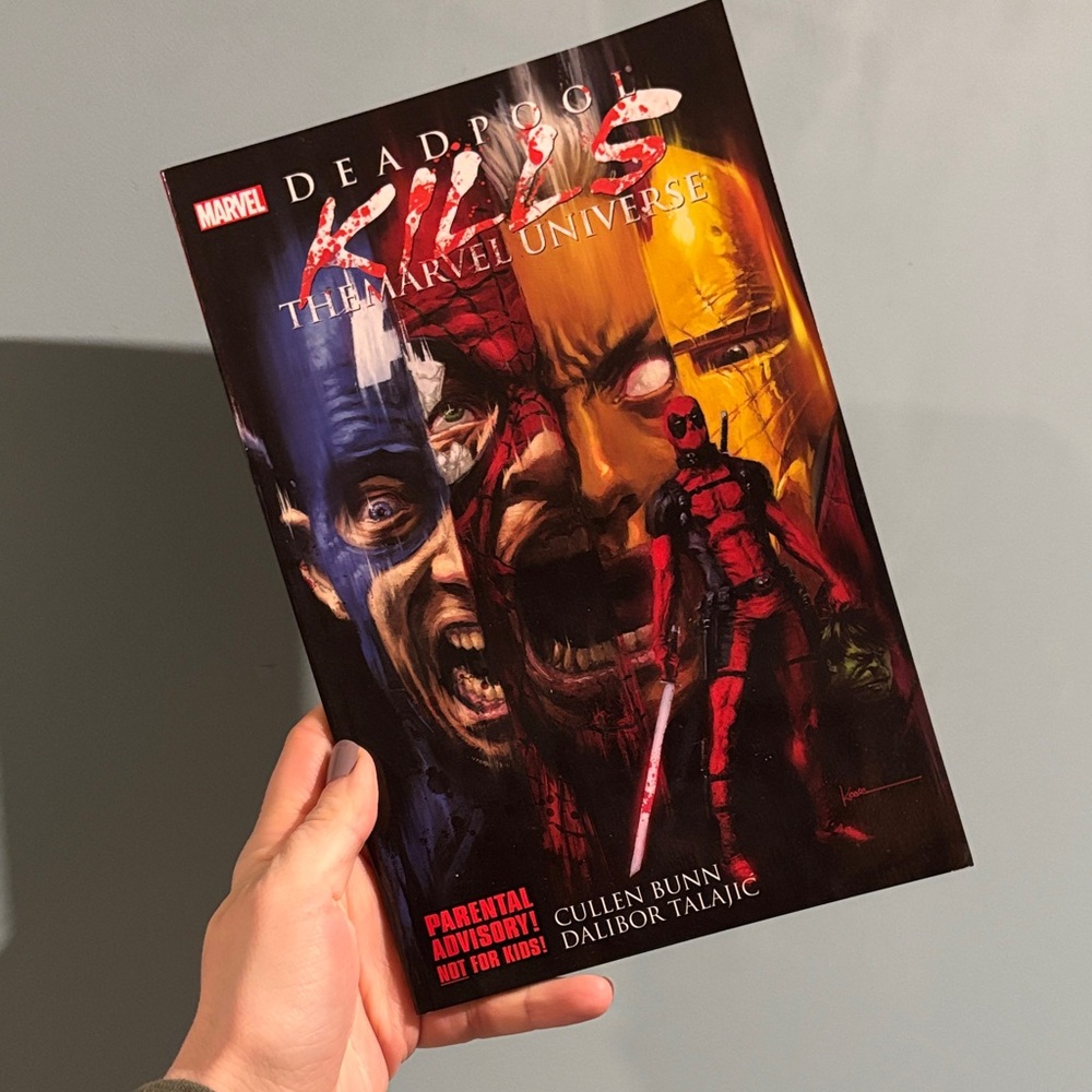 Deadpool Kills the Marvel Universe Book